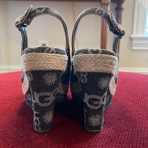 Ugg Wedges - Picture 5 of 10